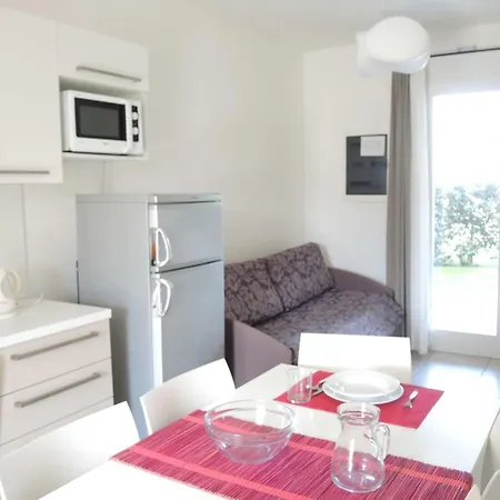 Apartment Recently Built Flat In A Family-friendly